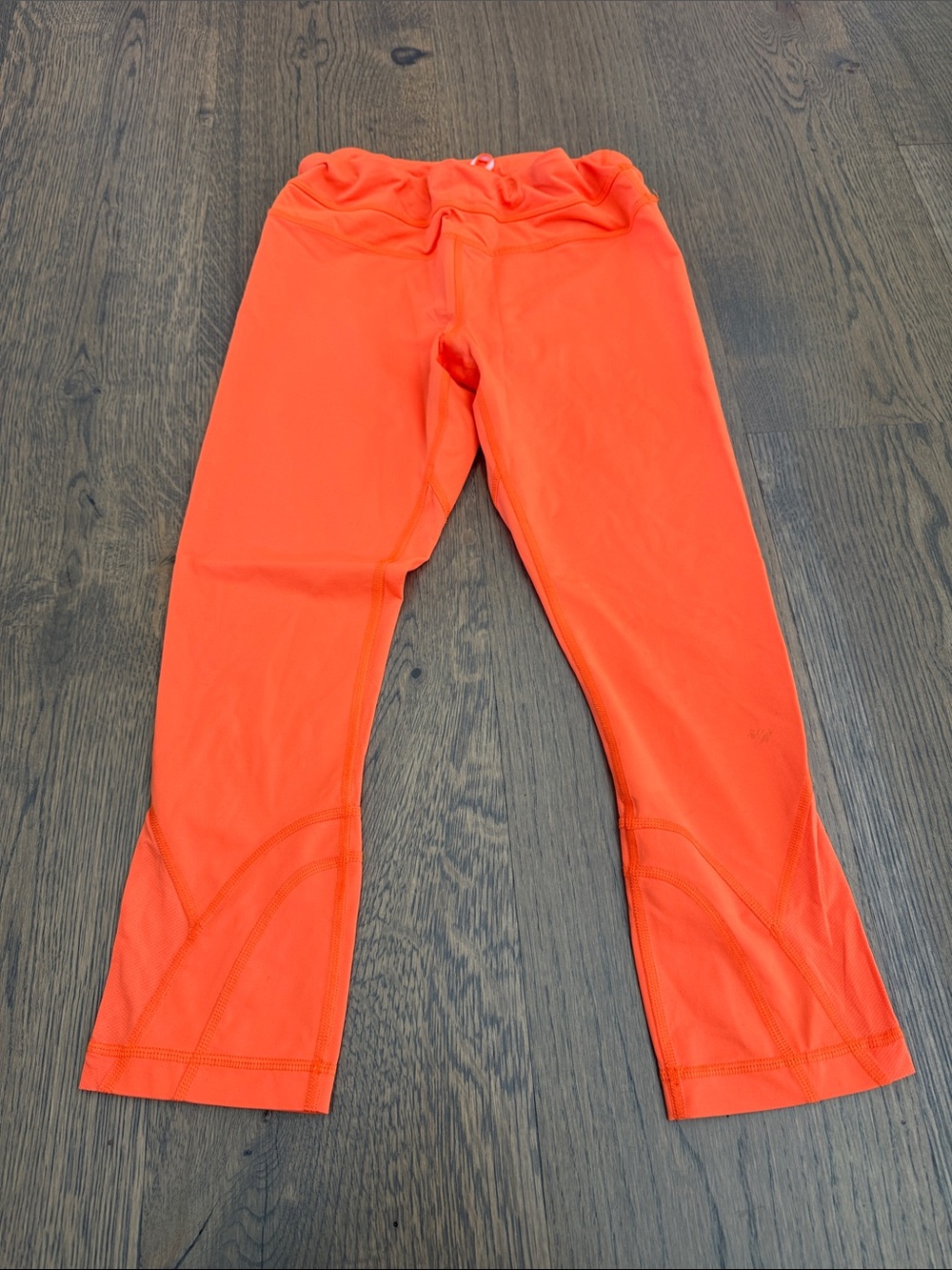 Woman’s LULULEMON BRIGHT ORANGE LEGGINGS